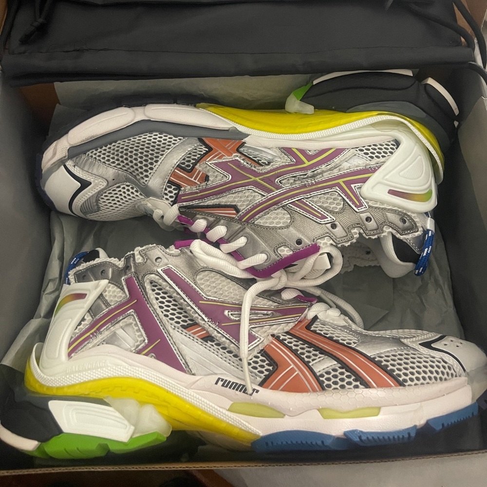 Worn once , dm if you are interested and price is negotiable